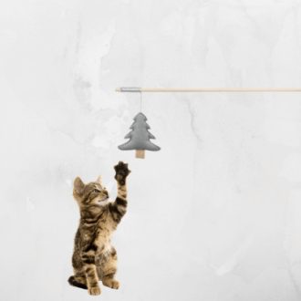Trixie Xmas cicapeca, macskamentás karácsonyfával, 48 cm